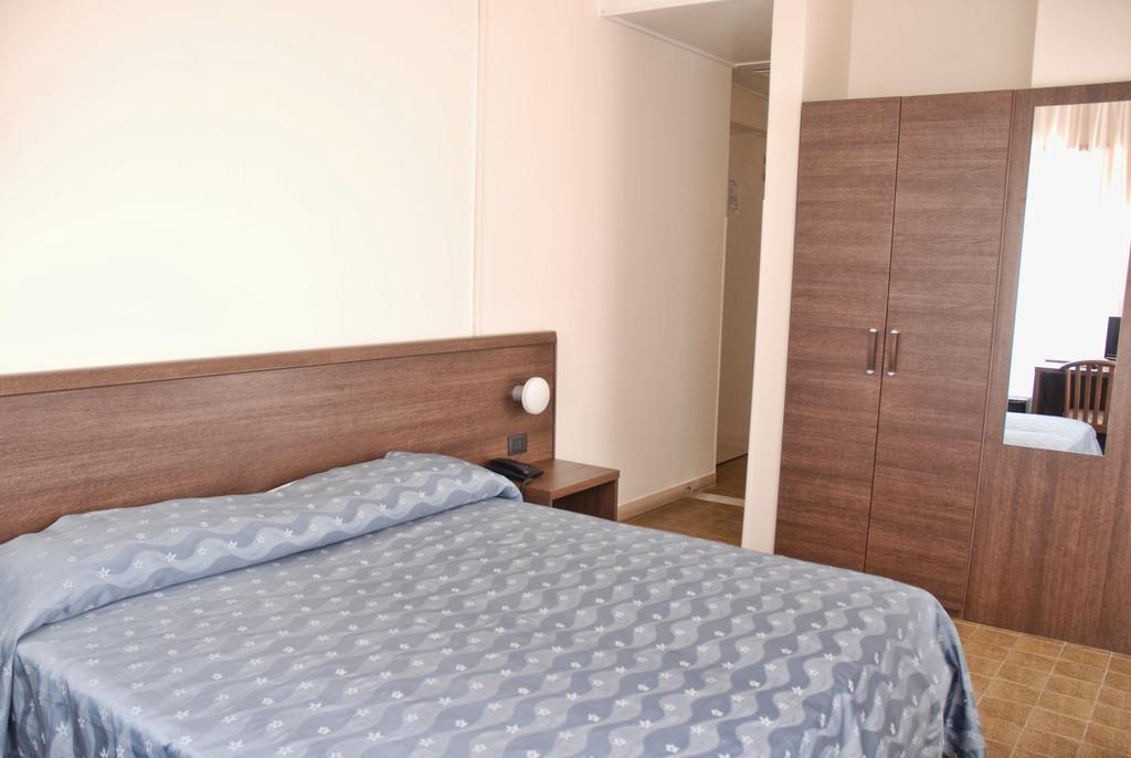 Hotel Scacciapensieri Nettuno Extérieur photo