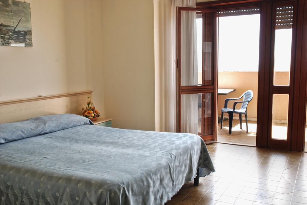 Hotel Scacciapensieri Nettuno Extérieur photo