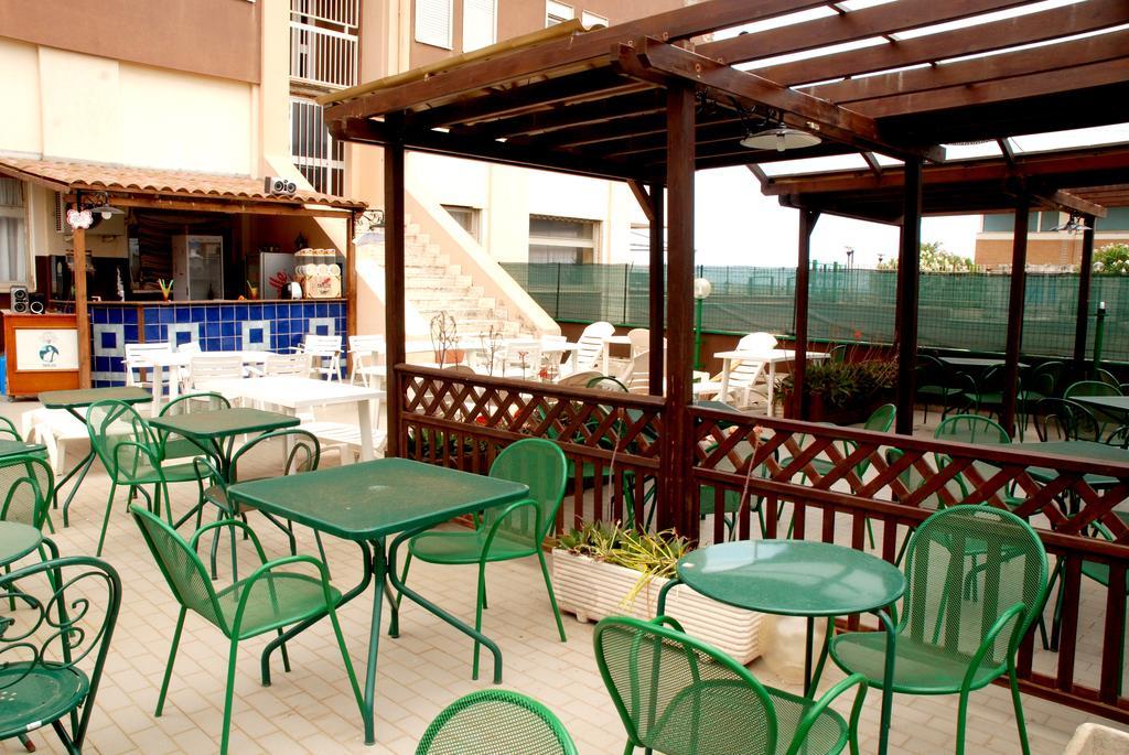 Hotel Scacciapensieri Nettuno Extérieur photo