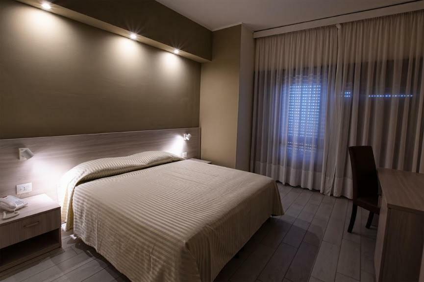 Hotel Scacciapensieri Nettuno Extérieur photo