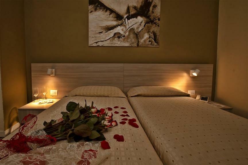 Hotel Scacciapensieri Nettuno Extérieur photo