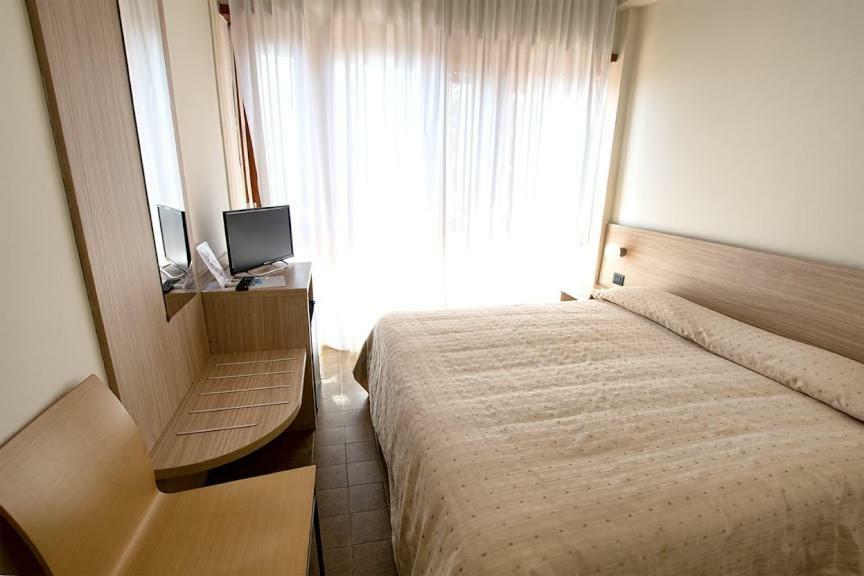Hotel Scacciapensieri Nettuno Extérieur photo